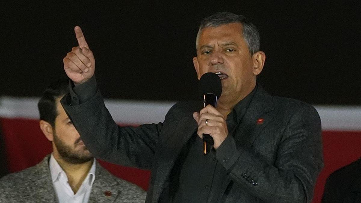 Özgür Özel'den dikkat çeken çıkış: Adaylık ilanı mı yaptı?