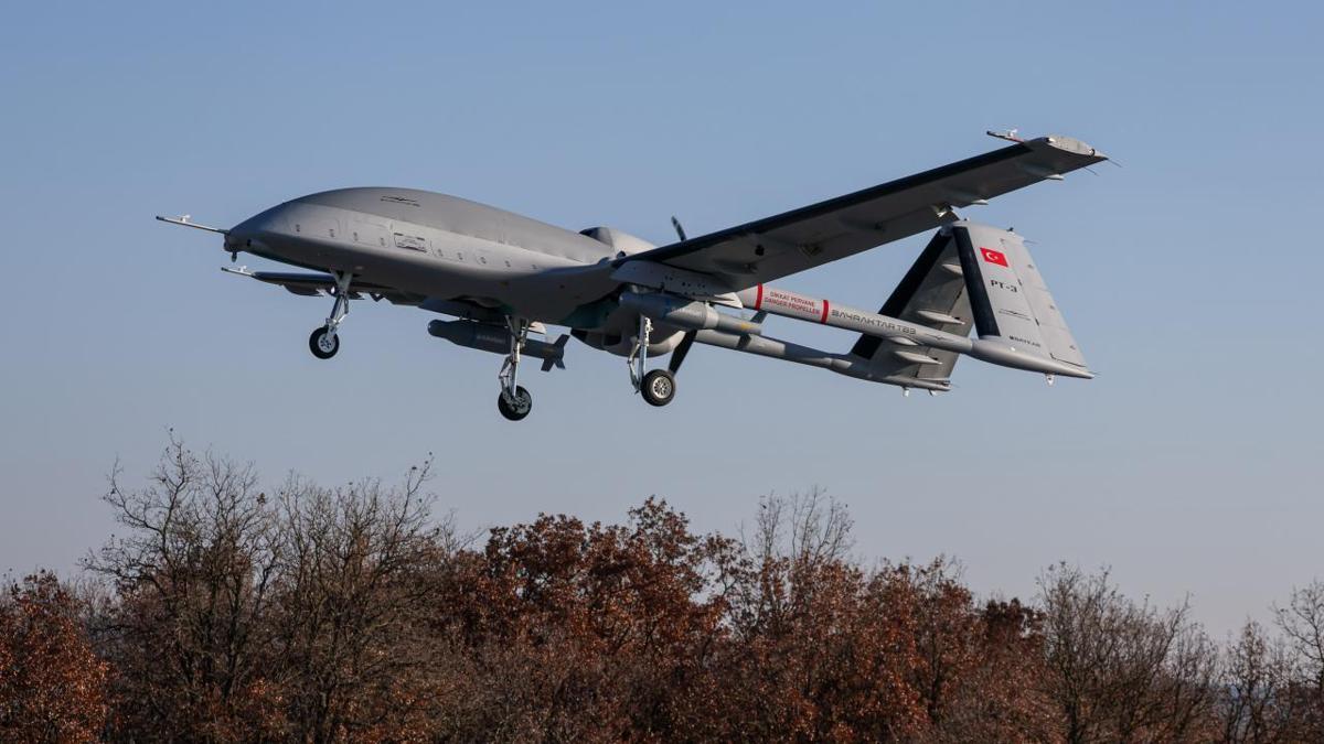 Bayraktar TB3, MAM-L IIR ile hedefi tam isabetle vurdu