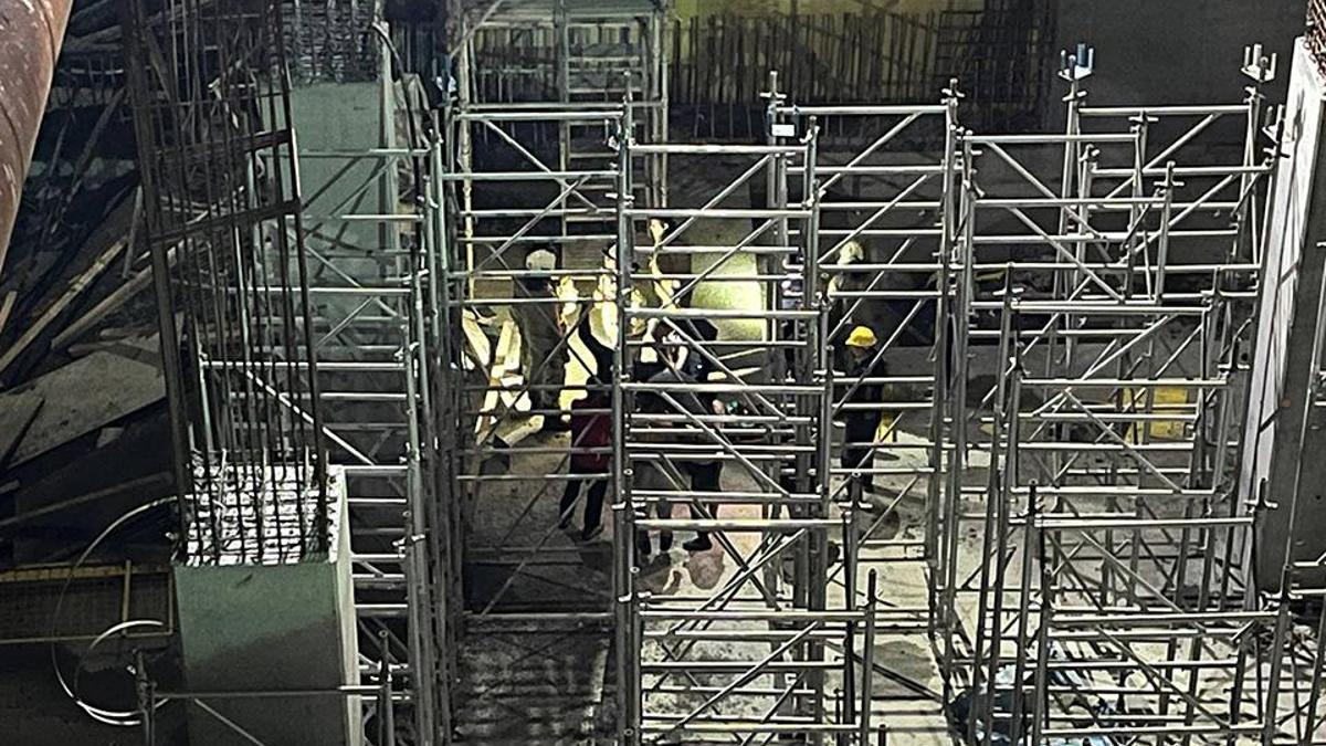 Son dakika haberi: Beyoğlu'nda metro inşaatında iskele devrildi: 1 işçi hayatını kaybetti