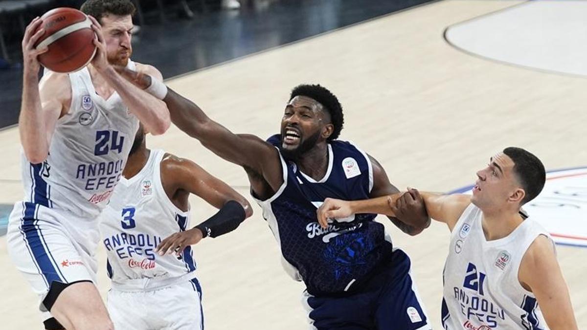 Anadolu Efes, Basketbol Süper Ligi’nde ikinci mağlubiyetini aldı