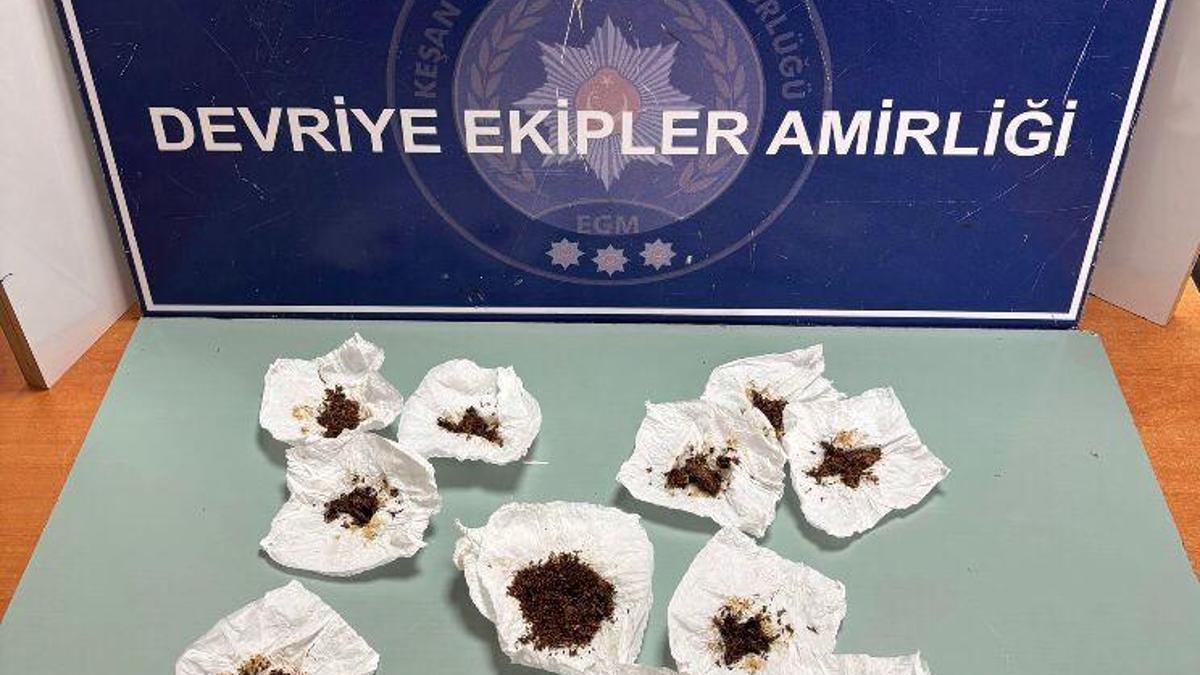 Edirnede üzerinde uyuşturucu ele geçirilen 2 şüpheliye gözaltı