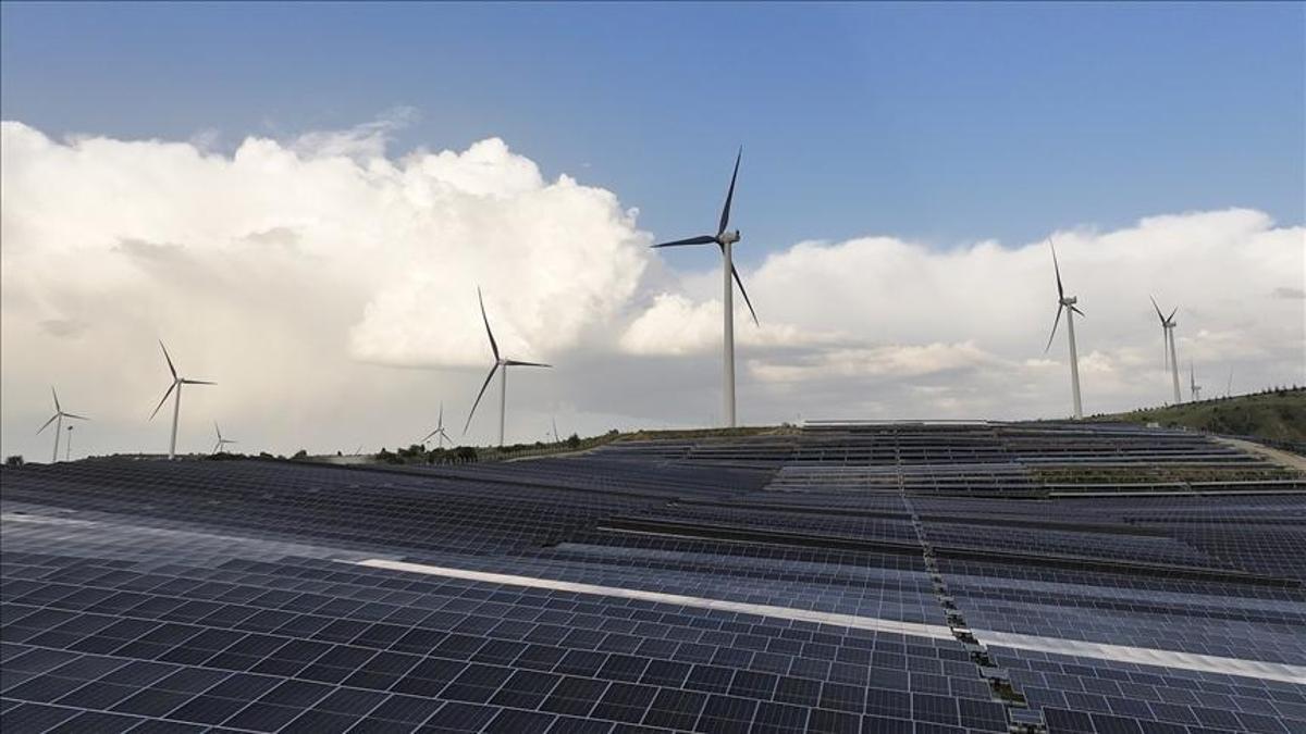 Küresel yenilenebilir enerji yatırımları rekor seviyede