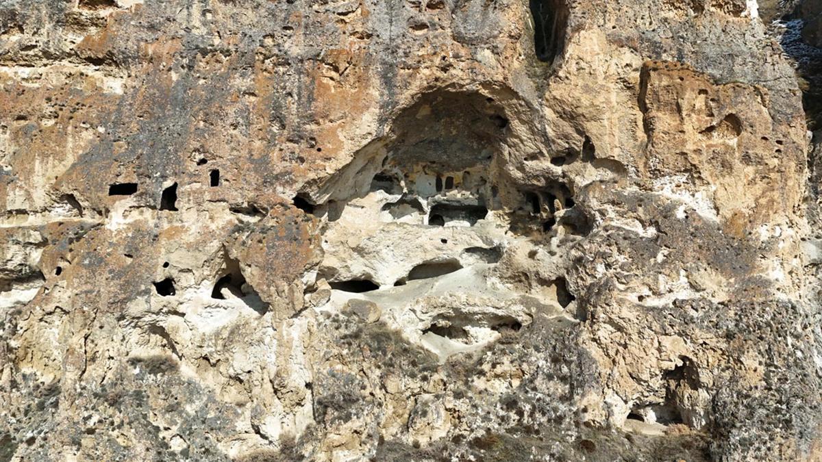 Karayazı Kırk Pencereli Mağaralara yürüyüş yolu yapılacak