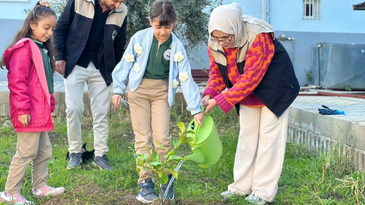 Altınözünde '49 Mahalle 49 Fidan Kampanyası' hayata geçirildi