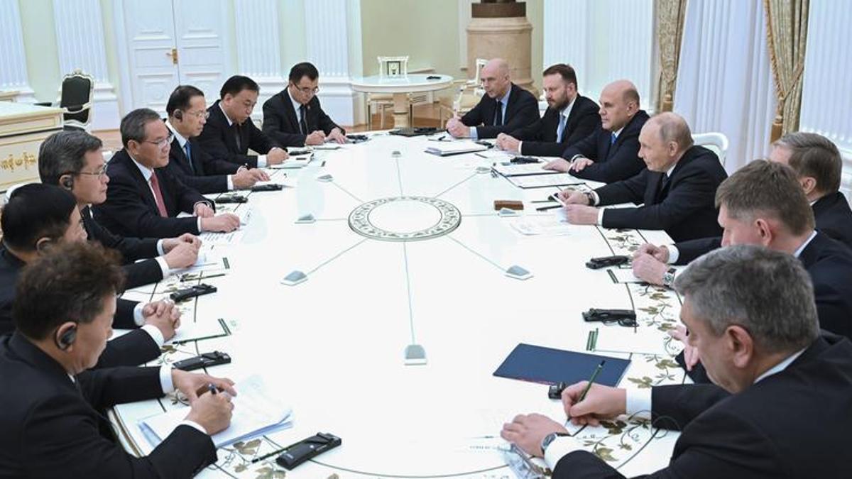 Çin Başbakanı Li'den Moskova temasları: Putin ile …