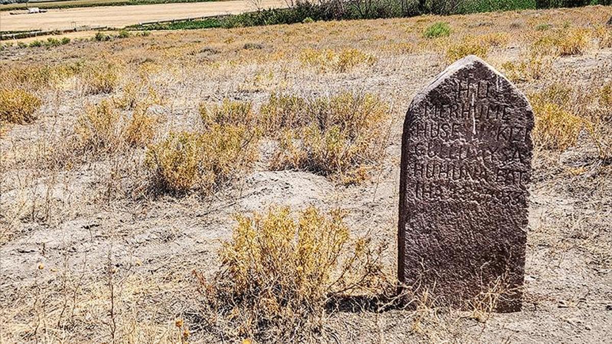 Konya'daki yalnız mezarın sırrı! Kim bu Güllü Ayşa: Köy reddetti, mezarlık kabul etmedi