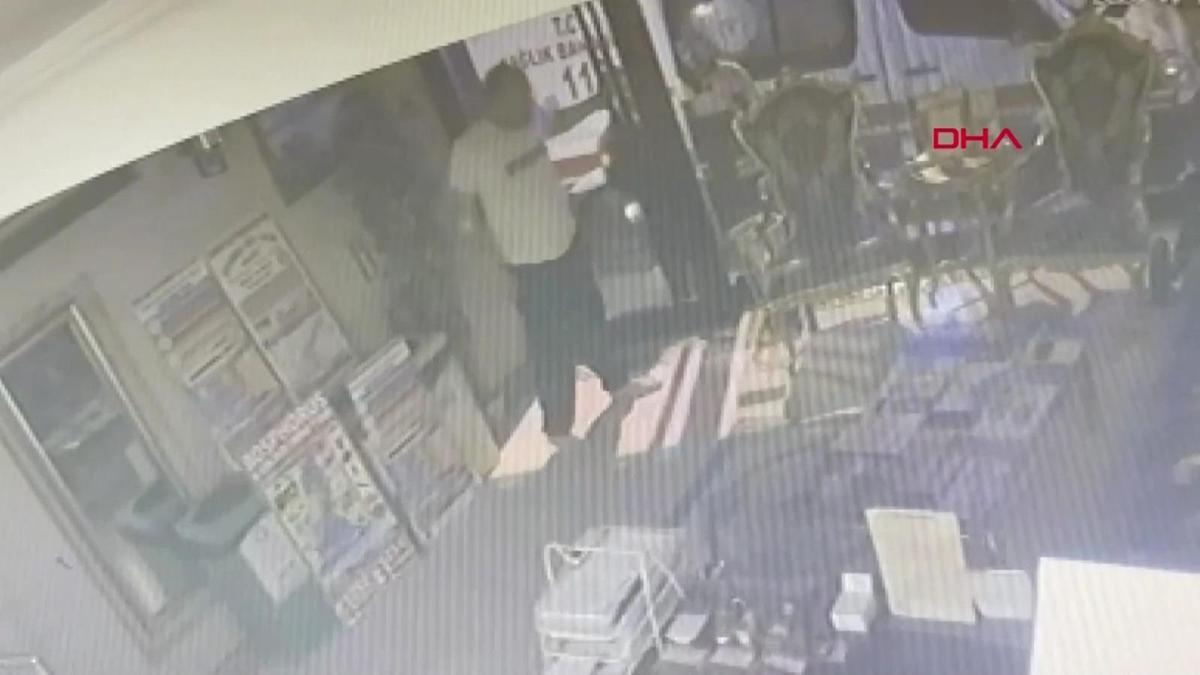 Zehirli otelde Böcek ailesi böyle kilitlenmiş