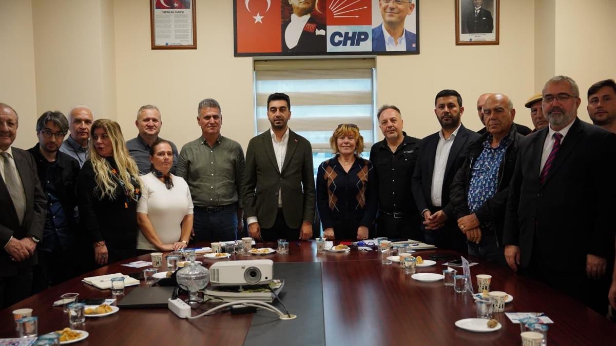 Denizci Tuzla Platformu üyeleri Tuzla Belediyesind…