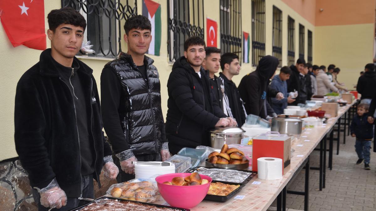 Muş'ta Gazze yararına kermes düzenlendi