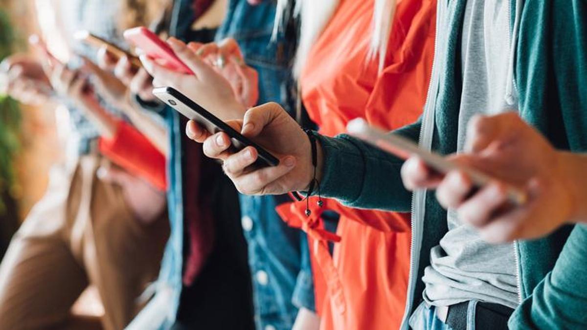 "Phubbing" yuvanızı yıkabilir!