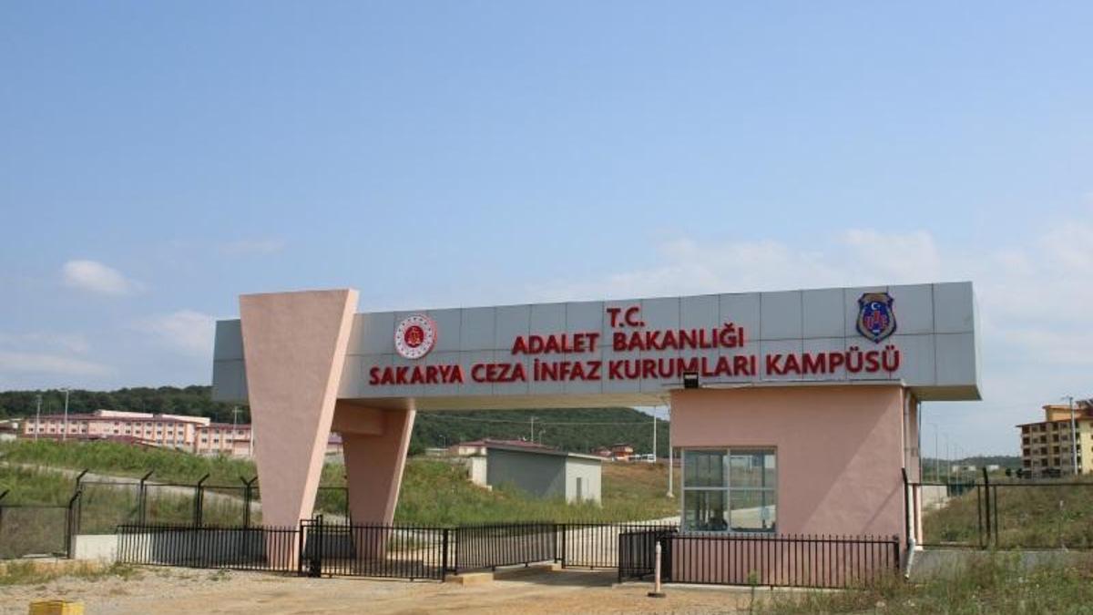 Sakaryada Cezaevi'nde gıda zehirlenmesi şüphesi: 123 hükümlü hastaneye Kaldırıldı