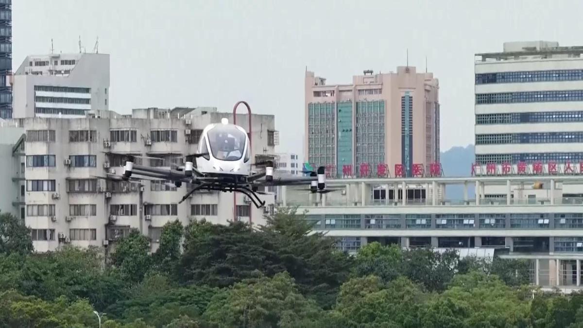 Çinde uçan taksiler yola çıkıyor