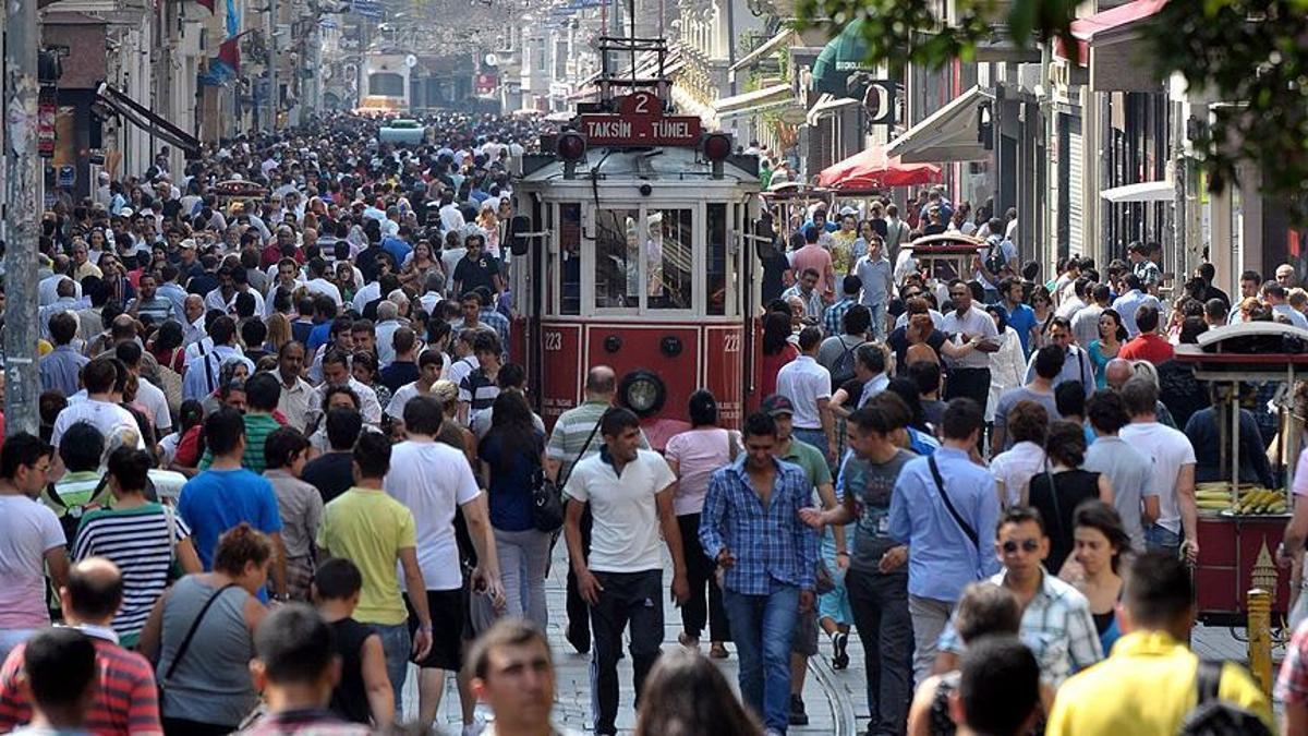 Genç nufüs eriyor: Türkiye dünyanın en hızlı yaşlanan ikinci ülkesi oldu