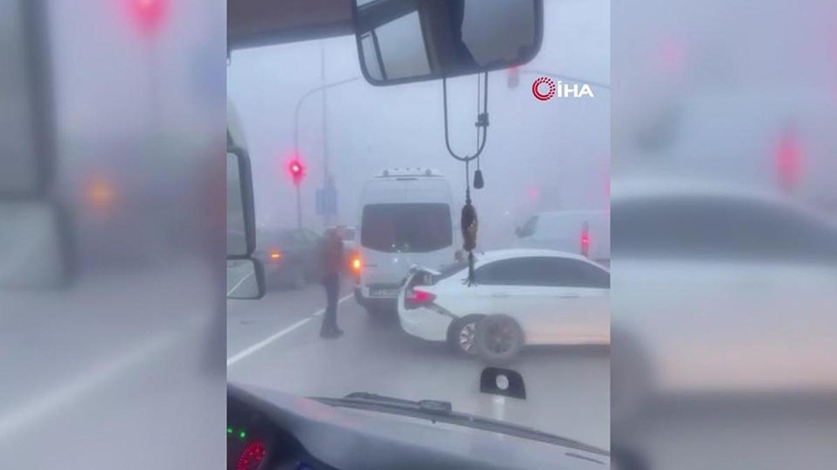 Ankara'da yoğun sis kazaya neden oldu: 4 araç birbirine girdi