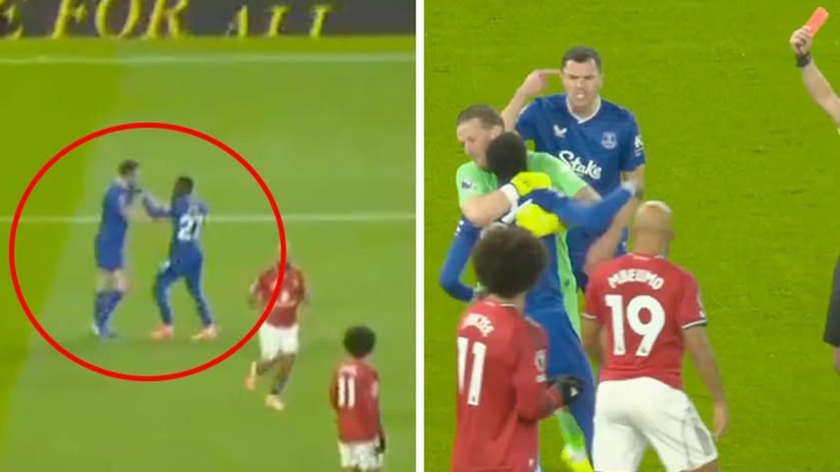 Premier Lig maçında skandal tokat! Takım arkadaşına vurunca kırmızı kart gördü...