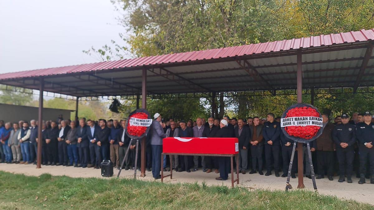 Lösemiden ölen polis memuru, toprağa verildi