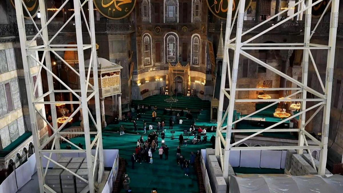CNN TÜRK Ayasofyada: Restorasyonda yapının zarar görmemesi için ne önlem alındı?