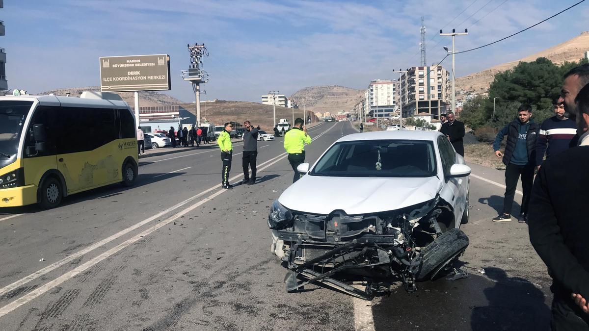 Mardinde otomobiller çarpıştı: 3 yaralı