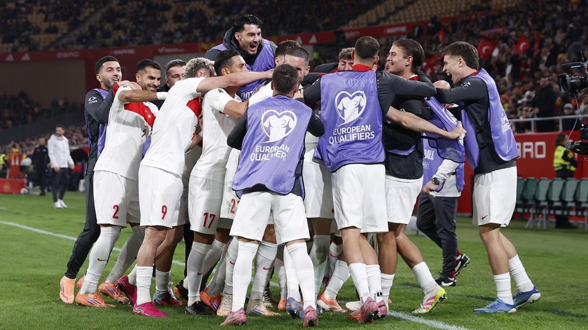 Avrupa devleri, milli yıldızın peşine düştü