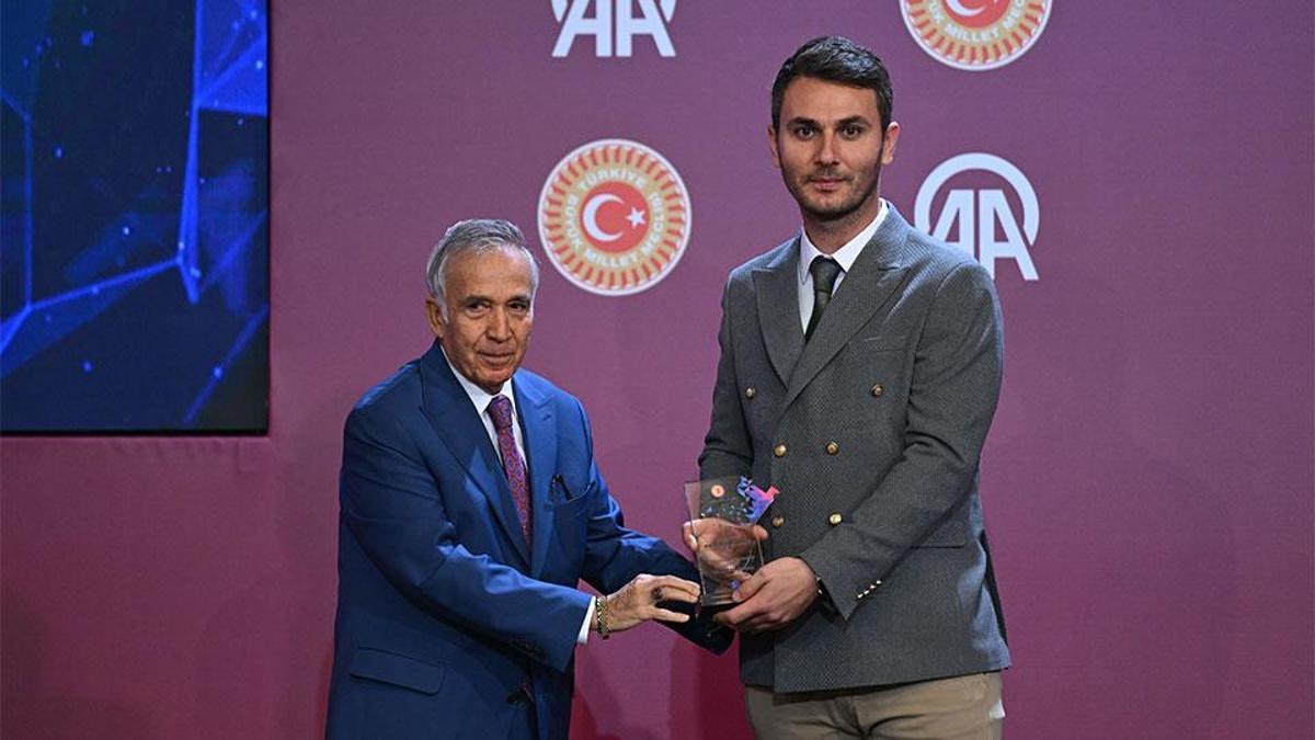 CNN TÜRK'e Yılın TV Haberi ödülü