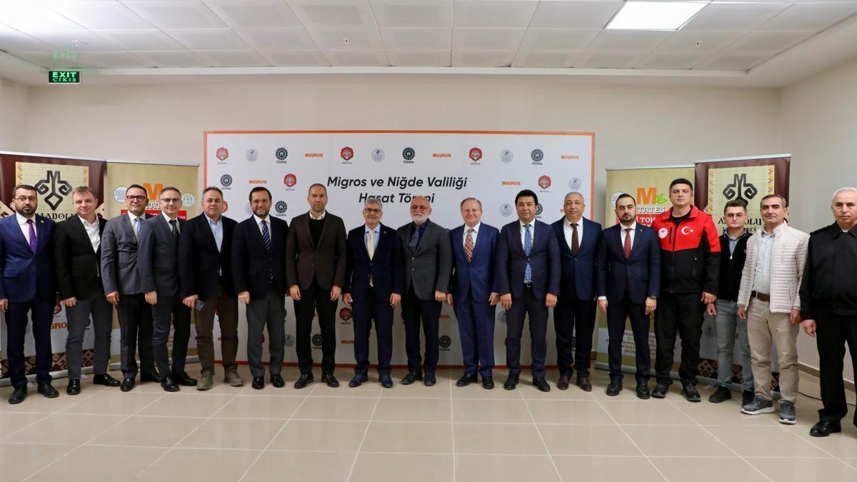 Niğde'de yerli patates ve barbunyanın ilk alımı yapıldı