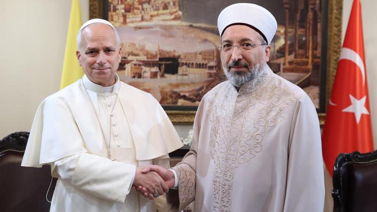 Diyanet İşleri Başkanı Arpaguş, Papa 14. Leo ile g…