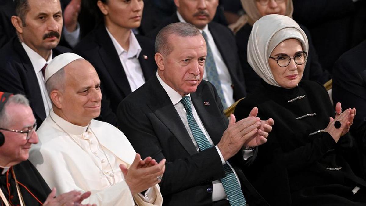 Ankara'da tarihi buluşma: Cumhurbaşkanı Erdoğan ve Papa 14. Leodan net mesajlar! Neler yaşandı?