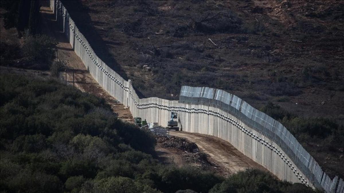 Lübnan, sınırları içinde duvar inşa eden İsrail'i BMGK'ye şikayet etti