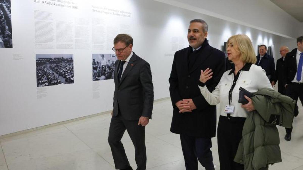 Dışişleri Bakanı Hakan Fidan, Almanya Federal meclis binasını ziyaret etti