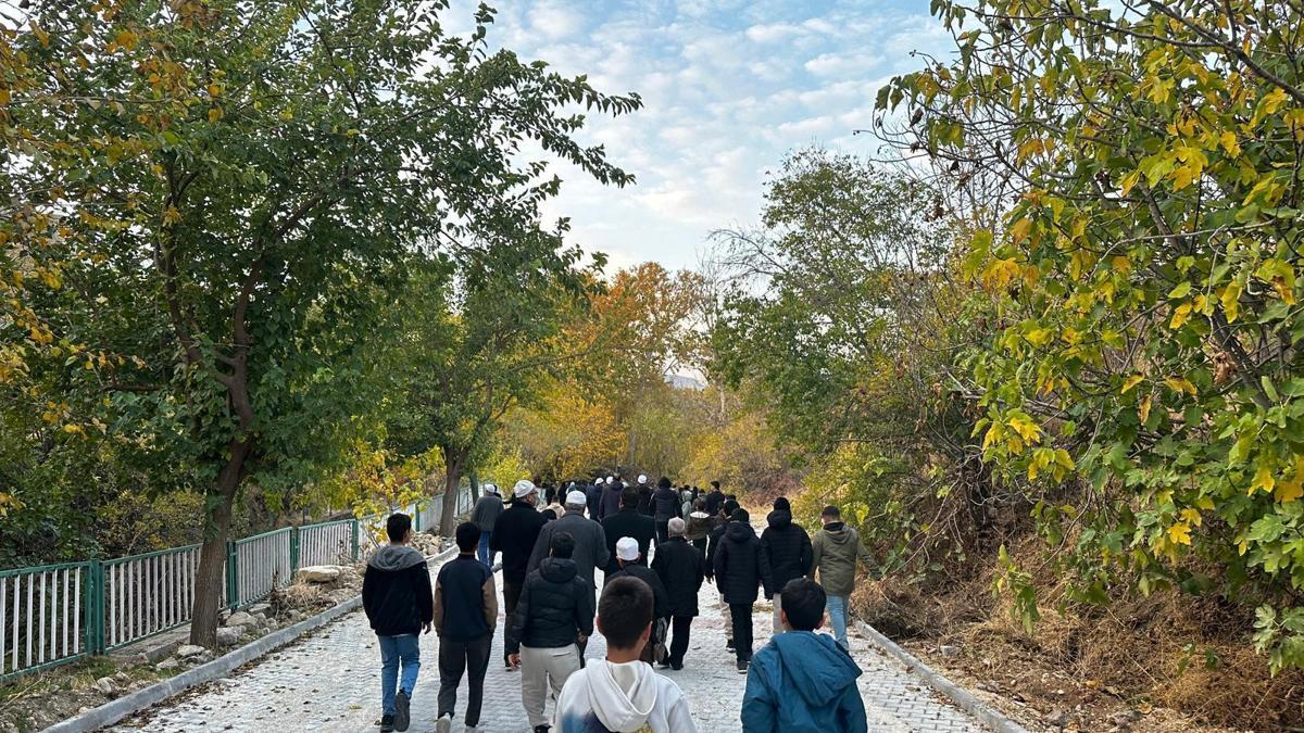 Mardinde sabah namazı buluşması ve tefekkür yürüyüşü programı
