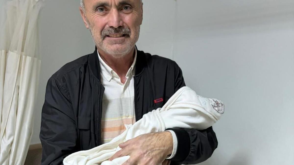 Düşen uçakta şehit olan astsubay Altıokun bebeği dünyaya geldi