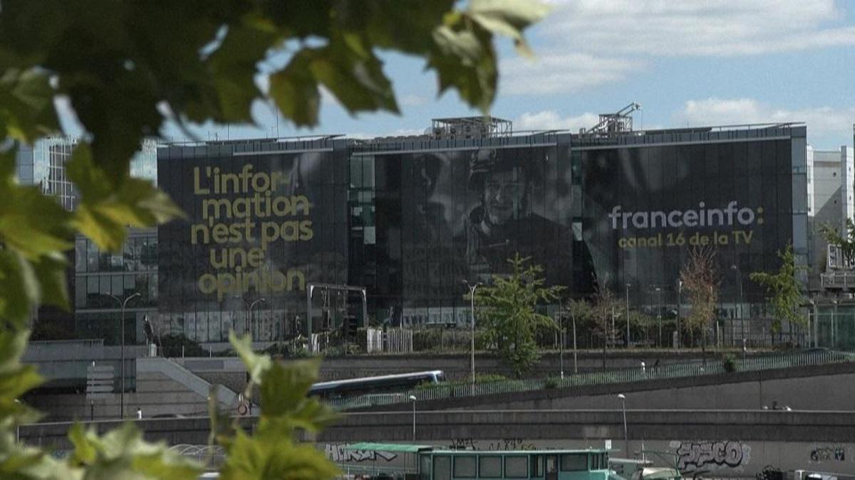 Zelenski'nin canlı bağlandığı yayında bomba paniği