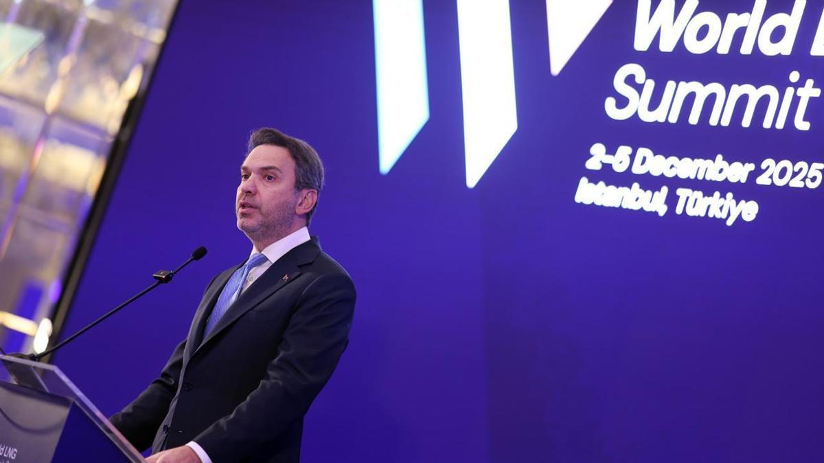 Bakan Bayraktardan Avrupaya LNG çağrısı: LNGyi getirip bizim depolama tesislerimizde saklayabilirsiniz