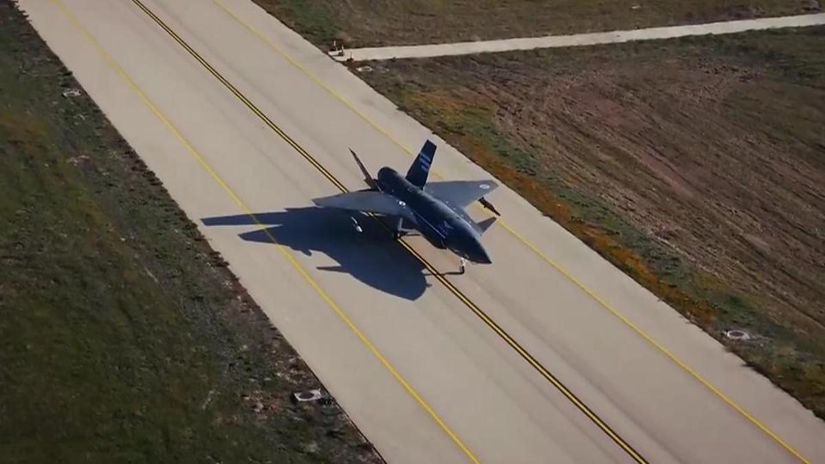 KIZILELMA MANŞETTE | Fransız basınından Türk savunma sanayii övgüsü