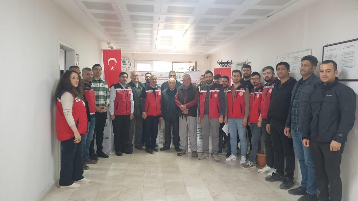 Hatayda çiftçilere Akdeniz meyve sineği  tuzakları dağıtıldı