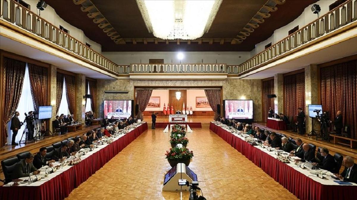 Komisyon rapor için masaya oturdu: Terörsüz Türkiye Komisyonu raporu ne zaman tamamlanacak?