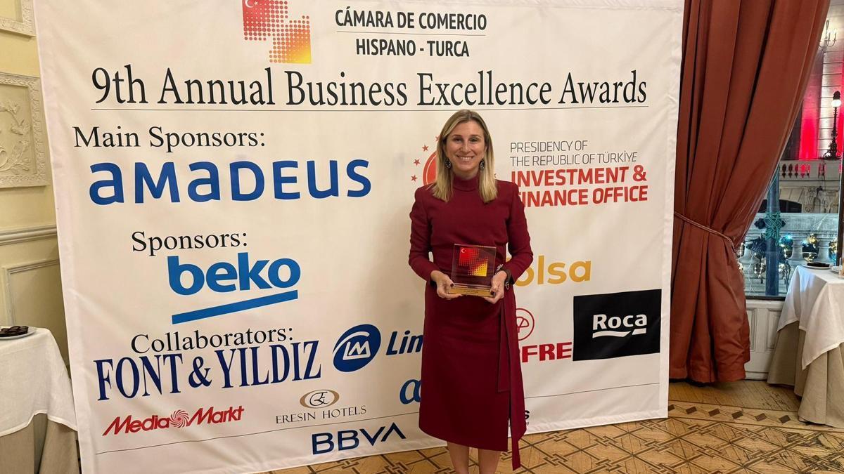 Ebru Özdemire İspanyadan Mesleki Liyakat Ödülü