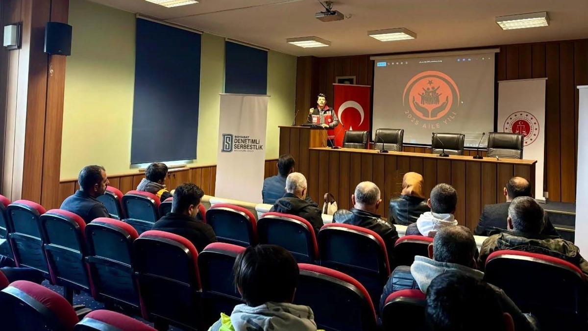 Boyabat'ta yükümlülerine Aile İçi İletişim ve Şiddetin Önlenmesi Semineri verildi