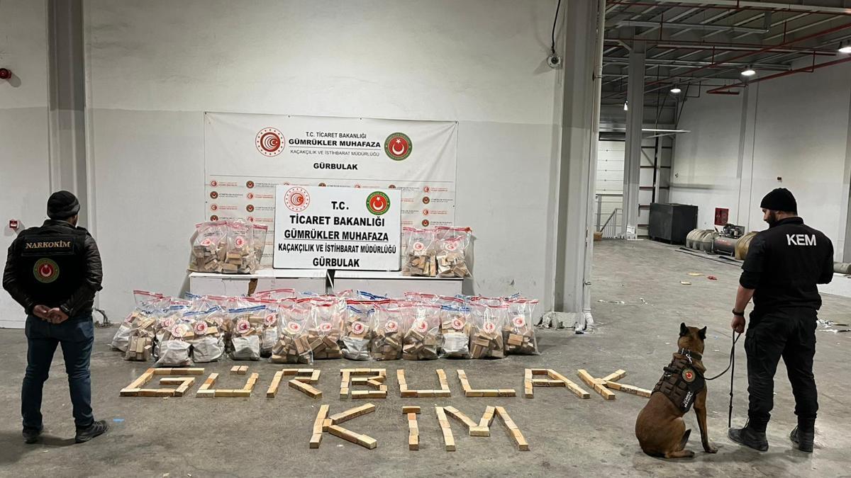 Gürbulak'ta 394 kilo metamfetamin ele geçirildi