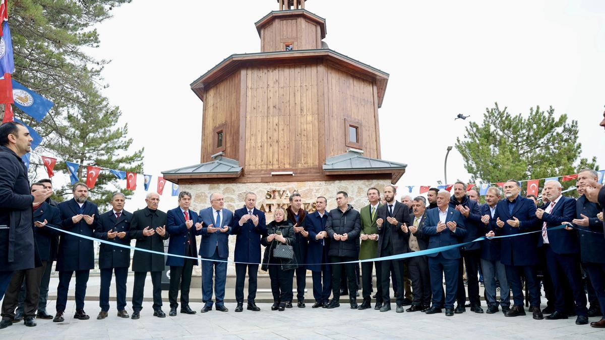 Sivas Kalesi'nde yer alan Tarihi Saat Kulesi açıldı