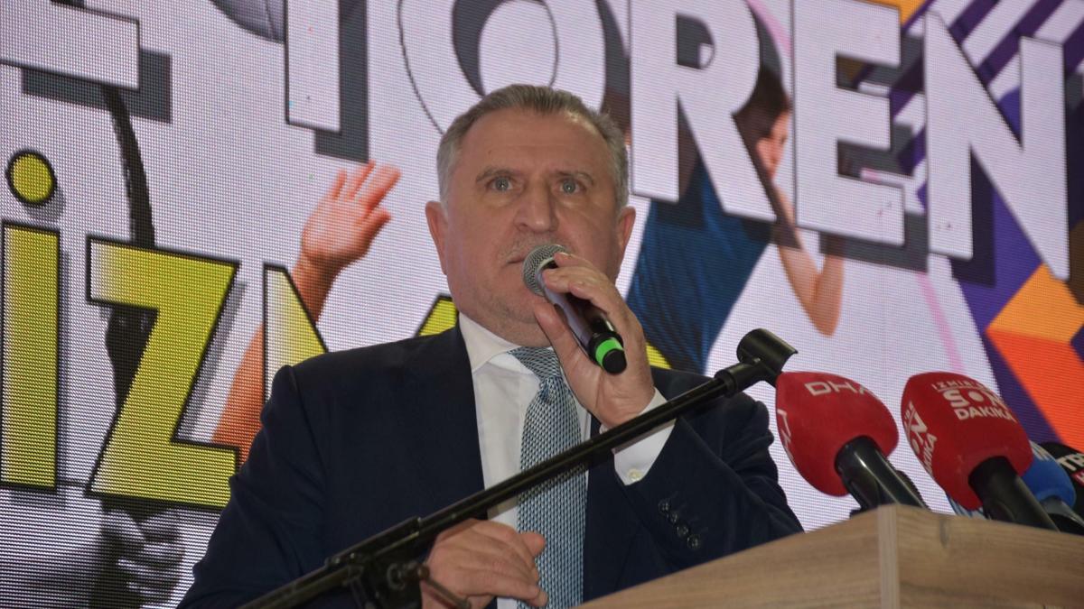 Bakan Bak: İzmir'den yeni şampiyonlar istiyoruz
