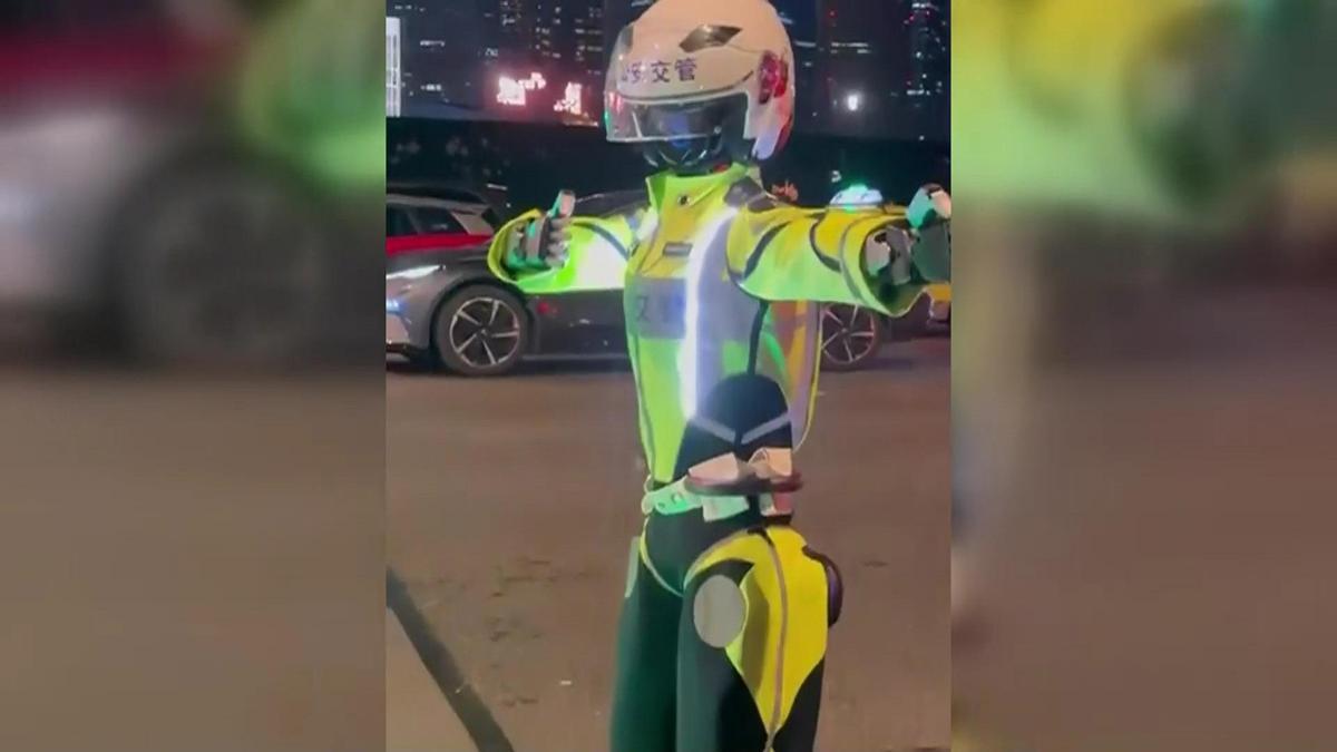 Çin sokaklarında yeni dönem: Yapay zekalı robot polis