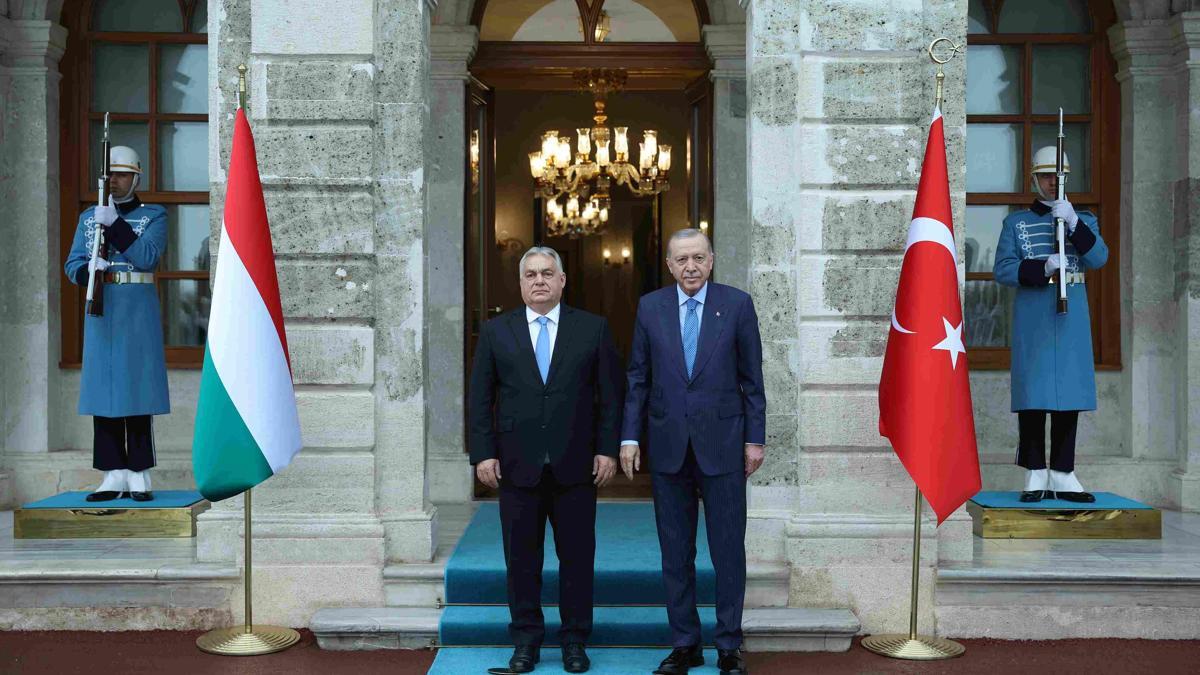 Macaristan Başbakanı Orban İstanbul'da: Cumhurbaşkanı Erdoğan, resmi tören ile karşıladı