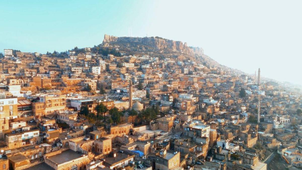 Mardinde etkili olan sis dronla görüntülendi