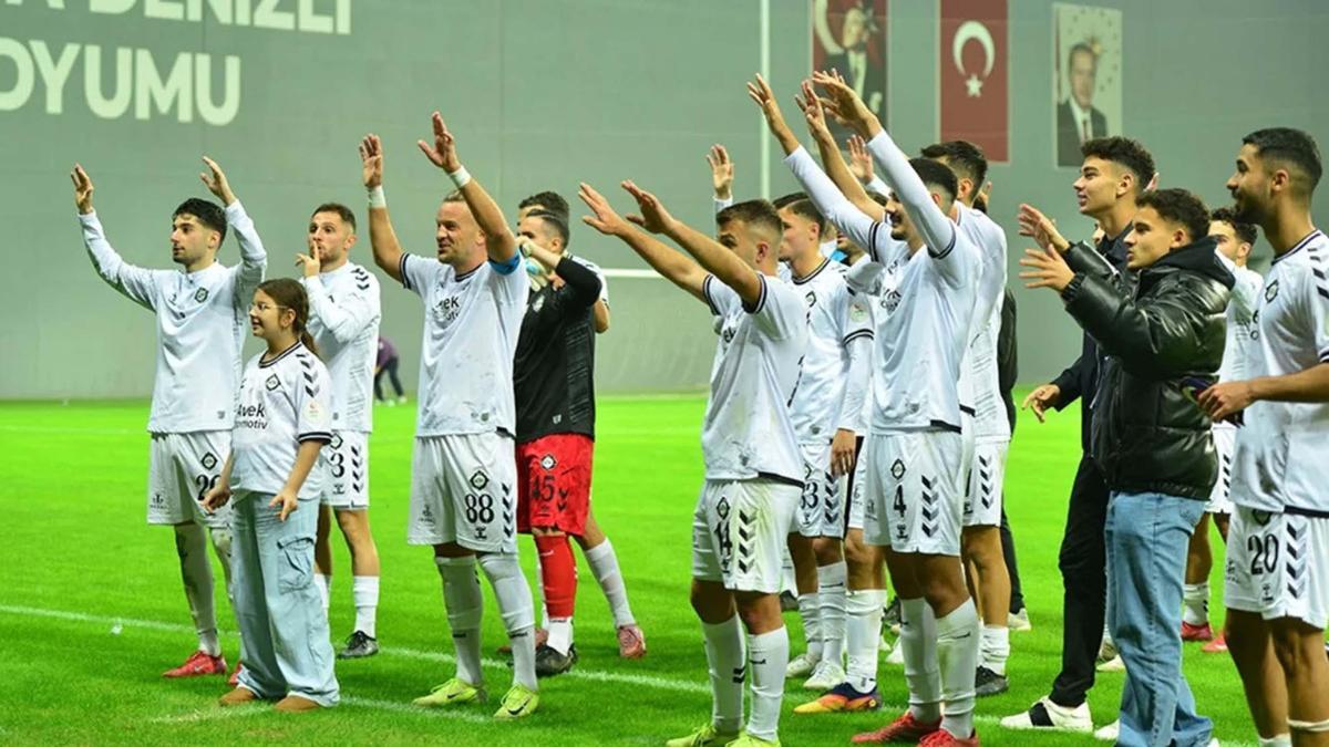 Altay'ın rakibi İzmir Çoruhlu FK