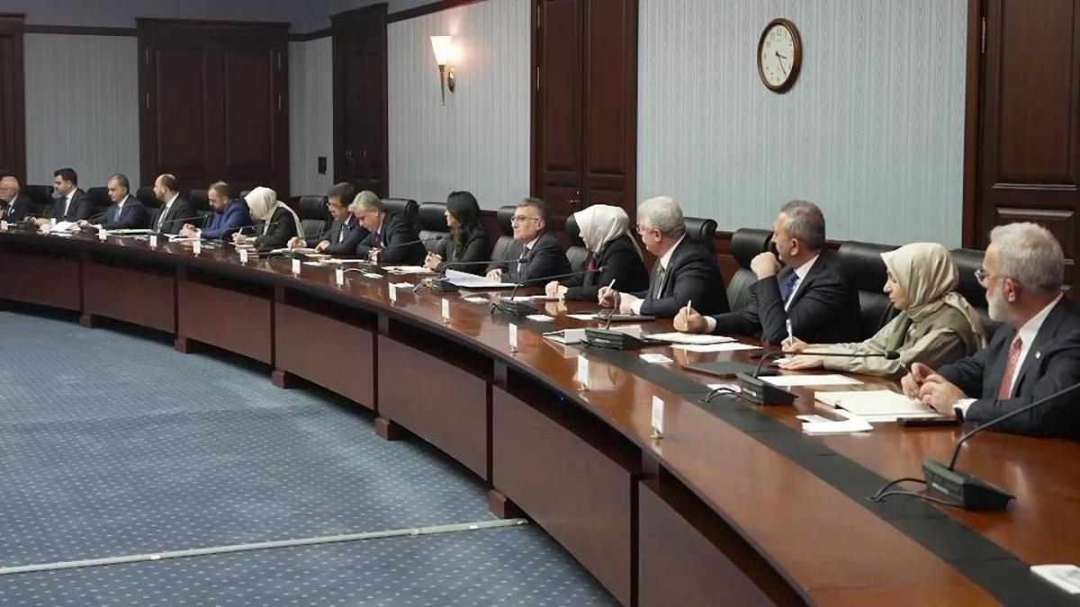 AK Parti'de terörsüz Türkiye gündemi: Komisyona sunulacak raporu Erdoğan inceleyecek