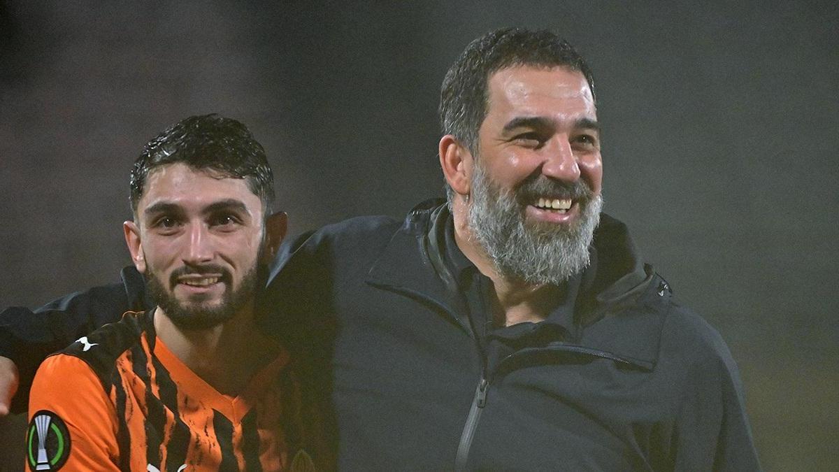 Arda Turan'ın Shakhtar Donetsk'i, UEFA Konferans Ligi'nde ikinci sıraya yükseldi