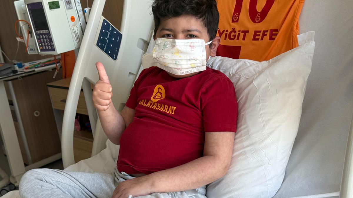 Lösemili Yiğit Efe, nakille hayata tutundu