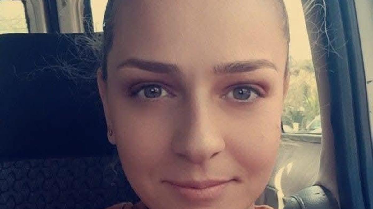 Otomobil, şarampole devrildi; 1 ölü, 1 yaralı