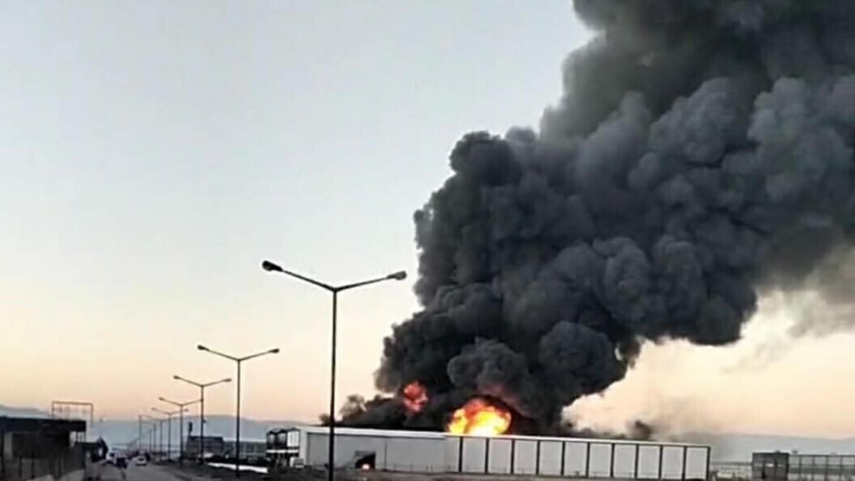 Denizli'de filtre sistemi üretilen fabrikada yangı…